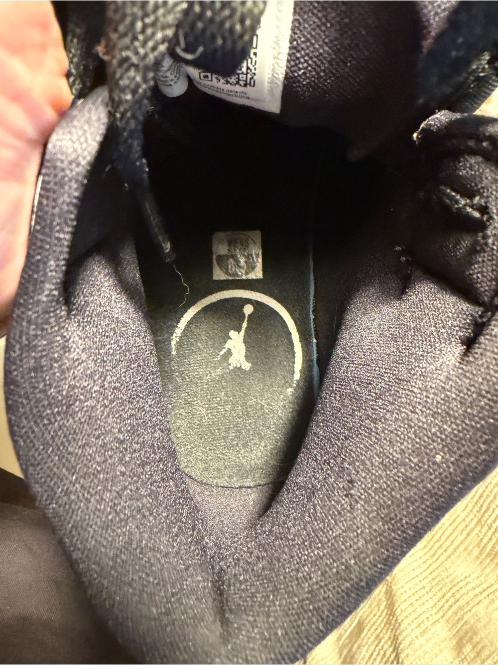 Nike Air Jordan 1 Retro High OG Black & White - Picture 6 of 8